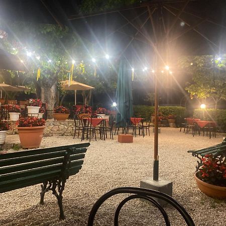Albergo Le Casaline Campello sul Clitunno Esterno foto