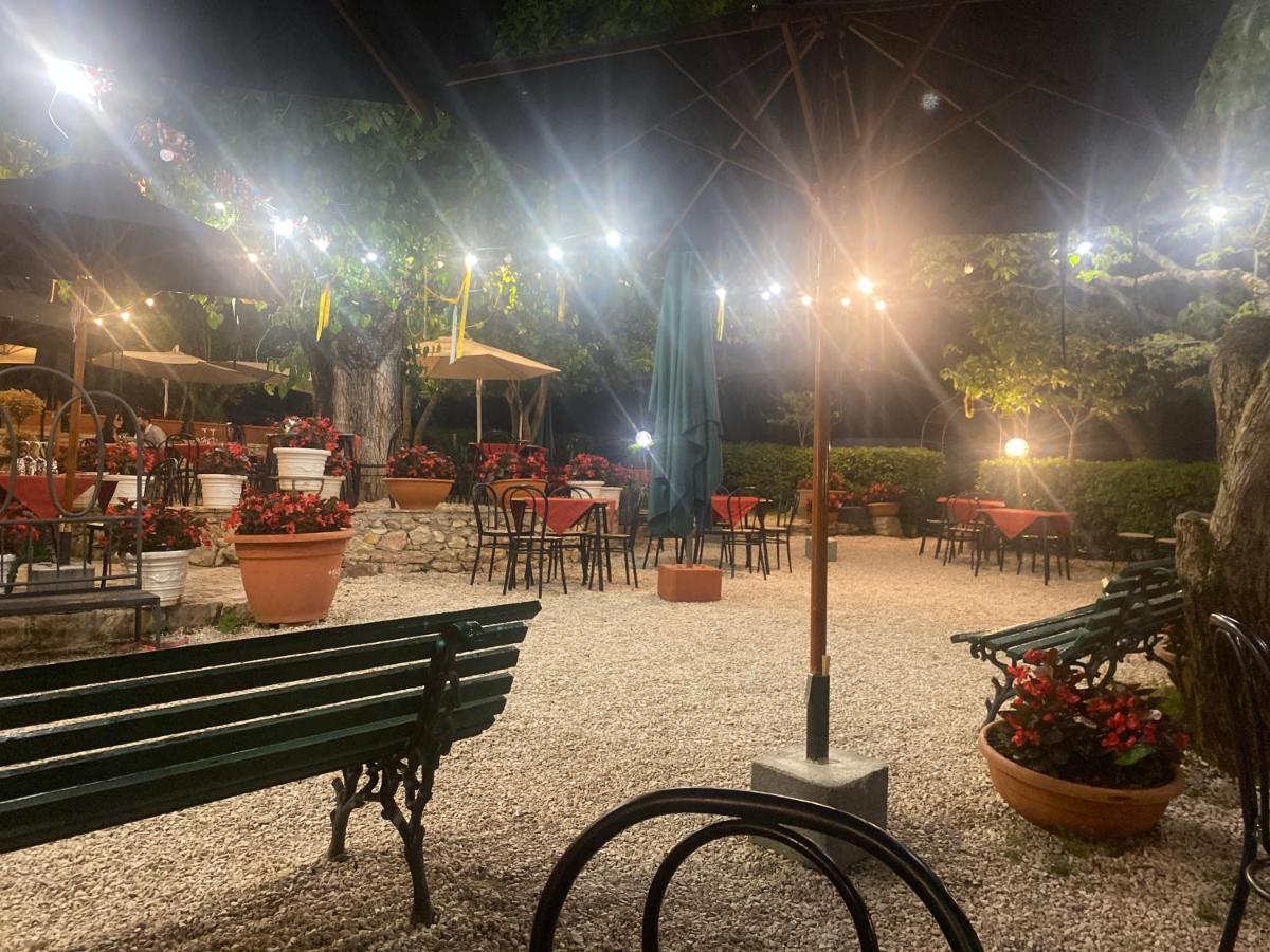 Albergo Le Casaline Campello sul Clitunno Esterno foto